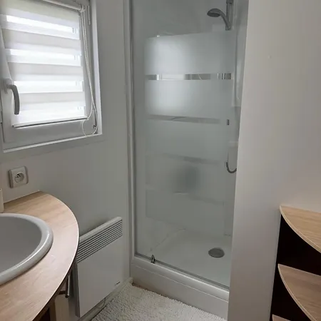 A Louer Mobilhome Grand Confort 2 4 Personnes A Sur Vendee Du Samedi Au Samedi * Brem Sur Mer
